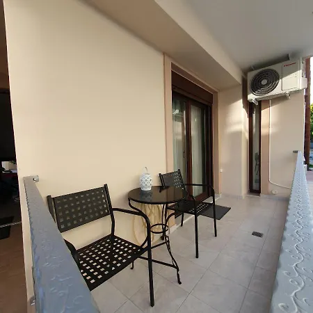 Ξενοδοχείο με διαμερίσματα Park 4*